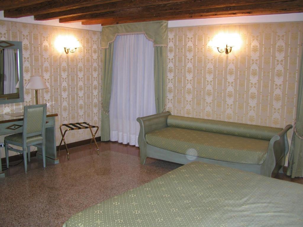 Junior Suite met Uitzicht op de Gracht